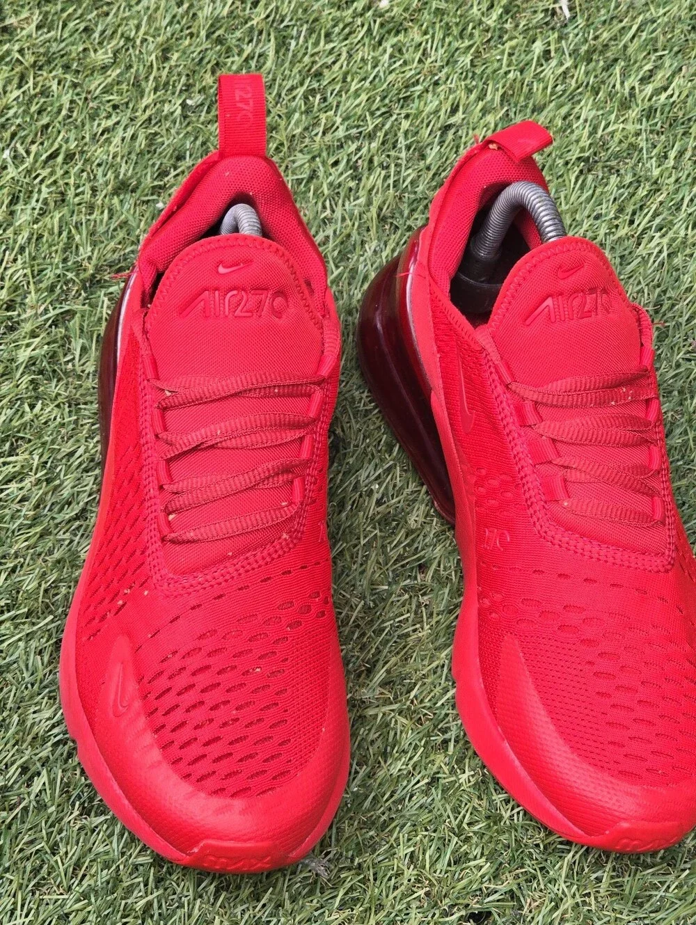 NIKE AIR MAX 270 - Women's Sneakers - SIZE 8.5. - Please See All Pictures